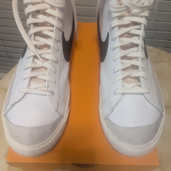 Nike White and Gray High-Top Sneakers - Picture 2 of 10